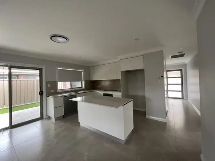 Fifth view of Homely villa listing, 2/92 Marius Street, Tamworth NSW 2340