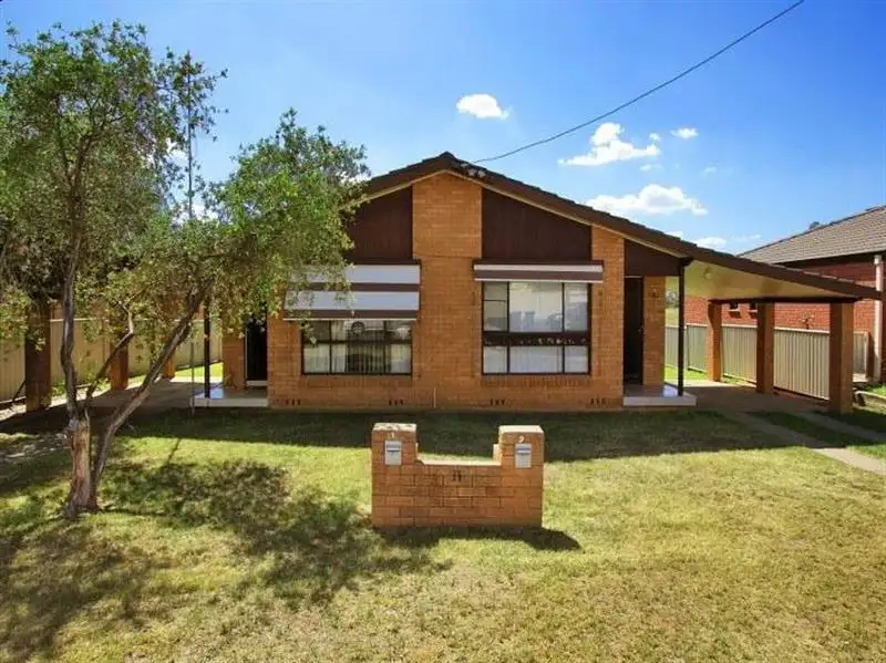Main view of Homely unit listing, 2/11 Karwin Street, Tamworth NSW 2340