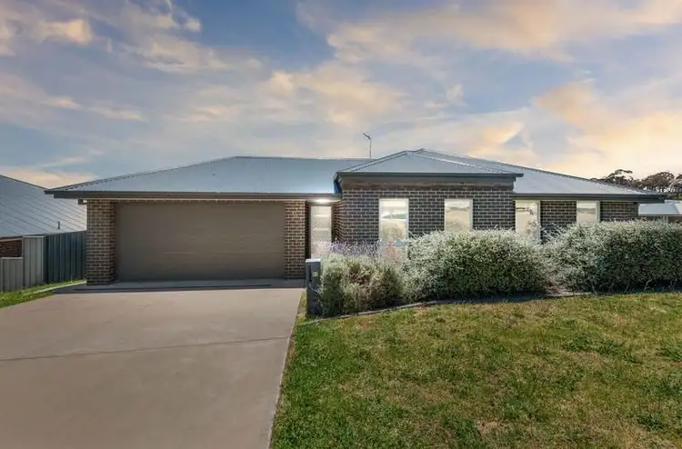 31 Dimboola Way, Orange NSW 2800
