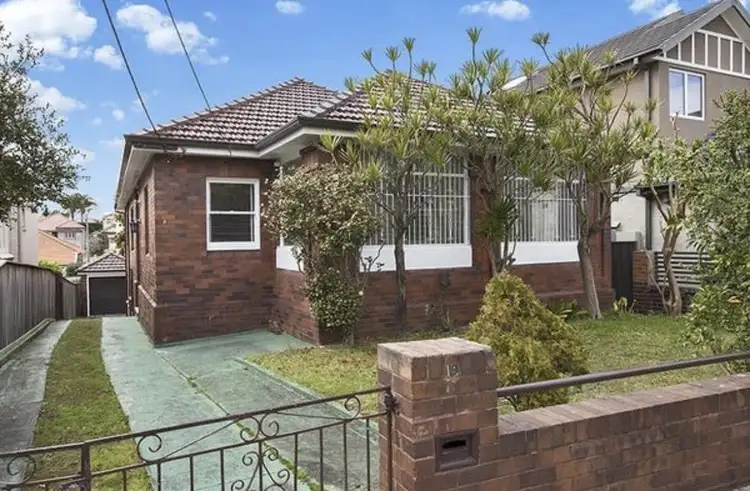 Main view of Homely unit listing, 1/19 Maitland Avenue, Kingsford NSW 2032