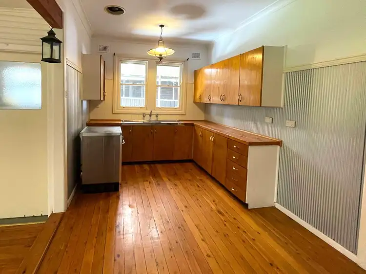 Third view of Homely house listing, 8 Bailey Street, Dubbo NSW 2830