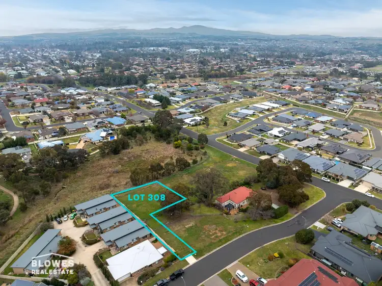 102 Kearneys Drive, Orange NSW 2800