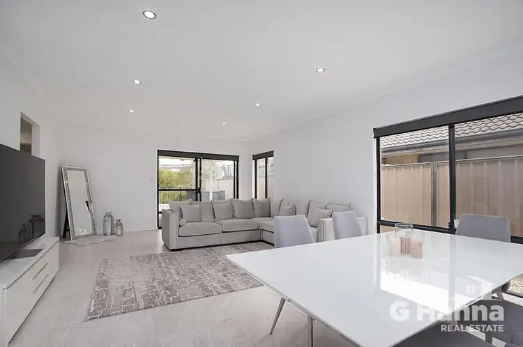 Sixth view of Homely house listing, 16 Torino Crescent, Piara Waters WA 6112