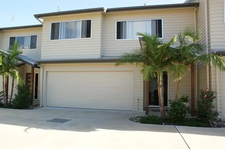 2/17 Boundary  Street, Woolgoolga NSW 2456