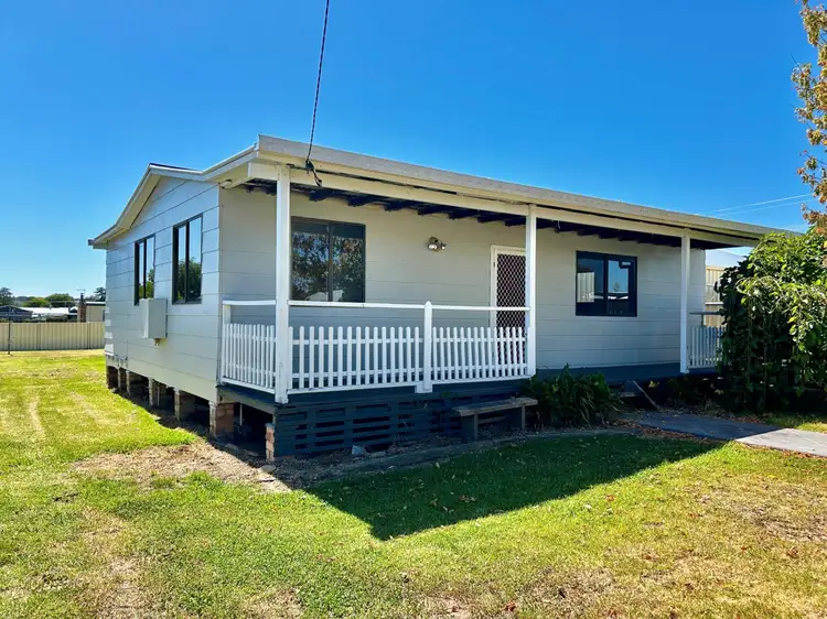 15 Dumaresq Street, Uralla NSW 2358