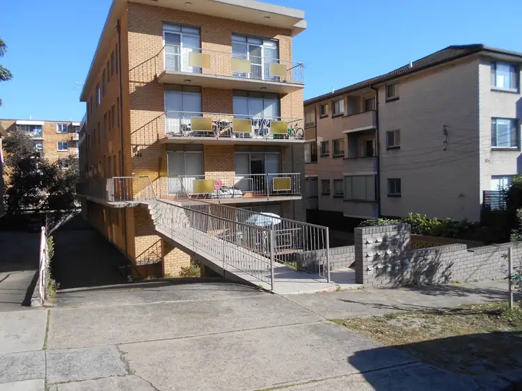 Main view of Homely unit listing, 6/106 Mount Street, Coogee NSW 2034