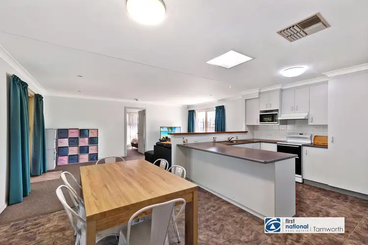 Sixth view of Homely house listing, 4 Robertson Place, Tamworth NSW 2340