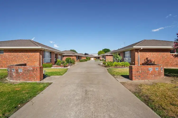 373 Cambourne Street, Lavington NSW 2641