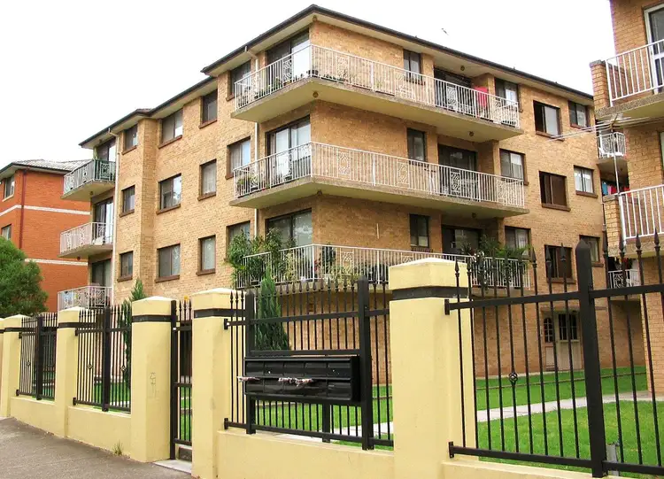 8/71 Goulburn Street, Liverpool NSW 2170