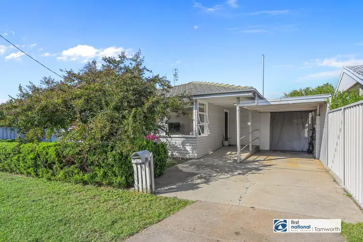 8 Larool Street, Tamworth NSW 2340
