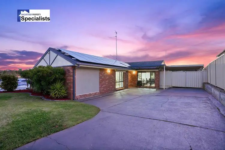 13 Baynton Place, St Helens Park NSW 2560