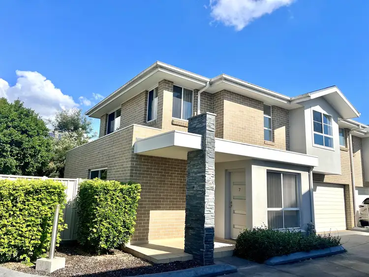 7/120 Cedar Road, Casula NSW 2170