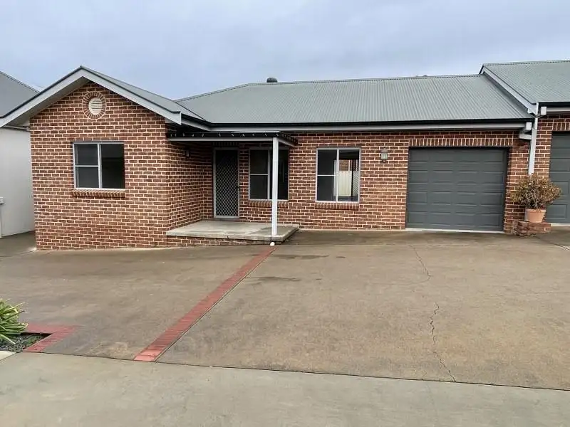 Main view of Homely townhouse listing, 2/73 Denne Street, Tamworth NSW 2340