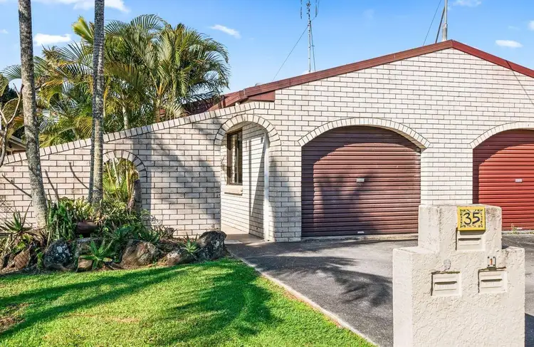 2/35 Hinley Avenue, Maroochydore QLD 4558
