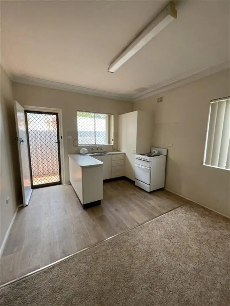 Main view of Homely unit listing, 4/32 Mathews Street, Tamworth NSW 2340