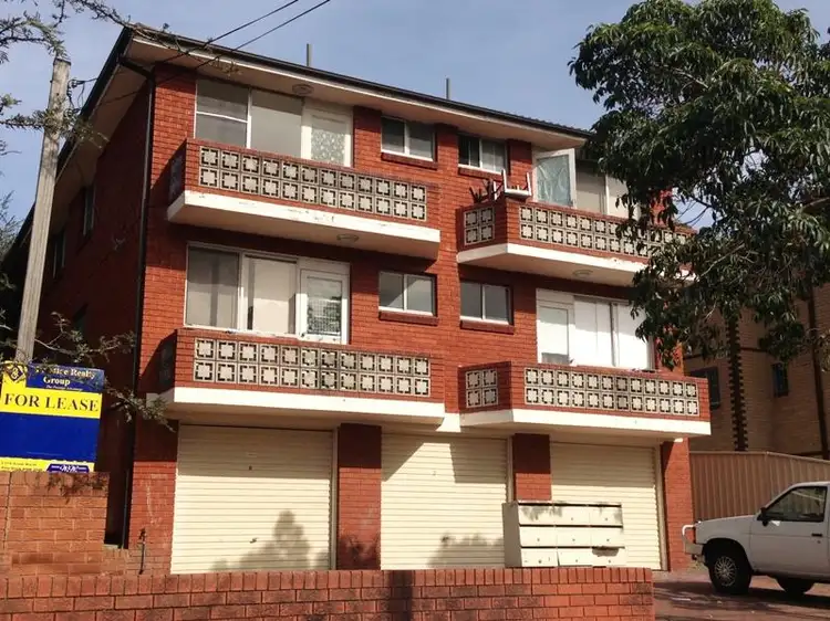 2/20 Colin Street