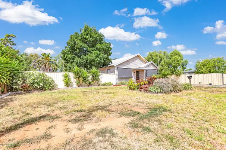 18 Burnes Street, Mathoura NSW 2710