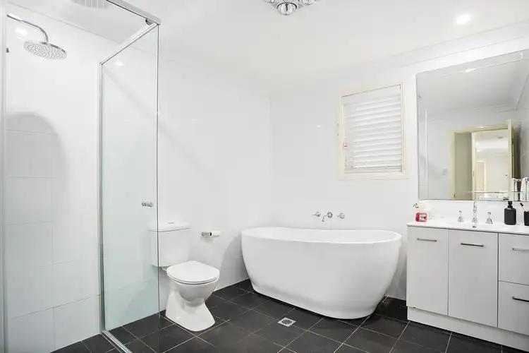 Third view of Homely villa listing, 2/204 Princes Highway, Bulli NSW 2516