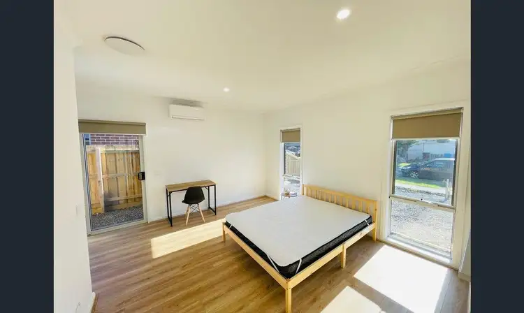 4 Elcan Avenue, Cranbourne West VIC 3977