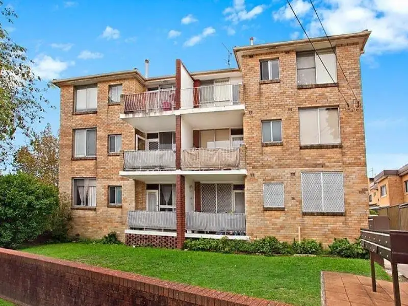 Main view of Homely apartment listing, 2/18 Evans Avenue, Eastlakes NSW 2018