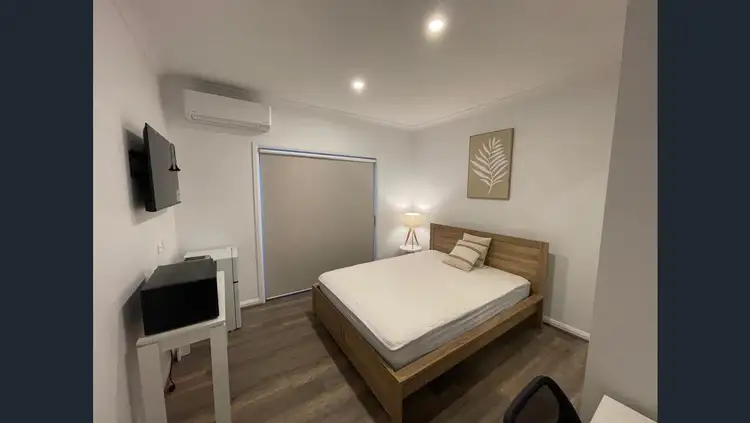 37 Viola  Crescent, Clyde North VIC 3978