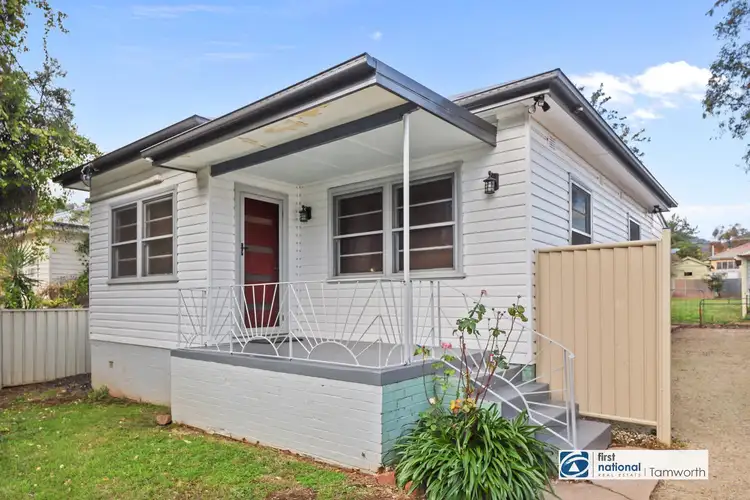 27 Hyman Street, Tamworth NSW 2340