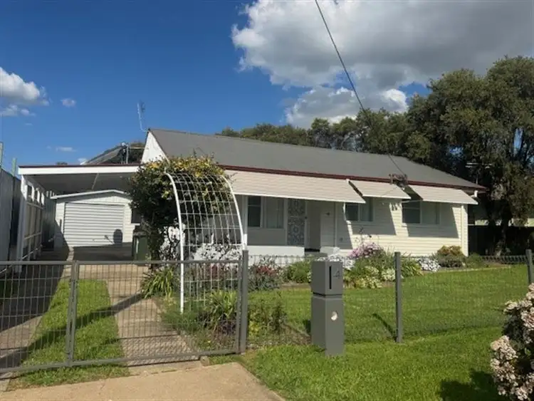 4 Electra Street, South Tamworth NSW 2340
