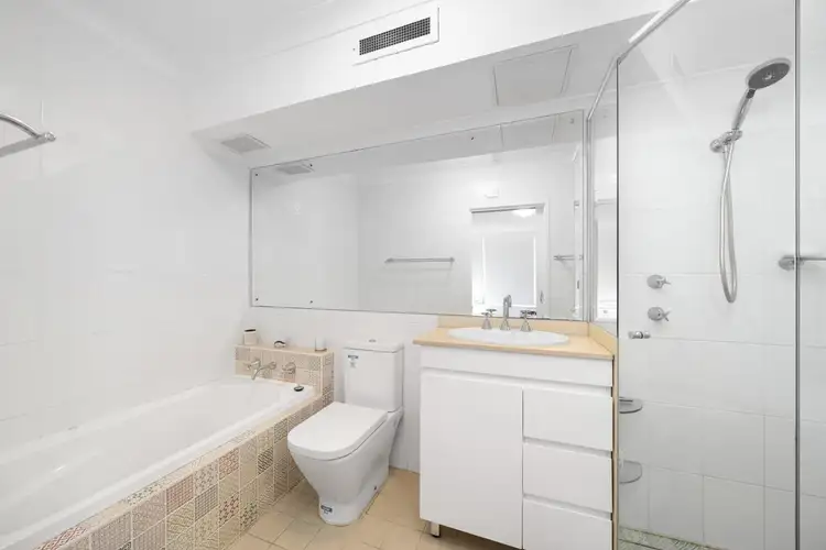 Fifth view of Homely apartment listing, 3B/3 Darling Point Road, Darling Point NSW 2027