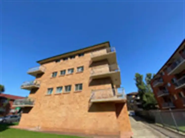 1/69 Memorial Avenue, Liverpool NSW 2170