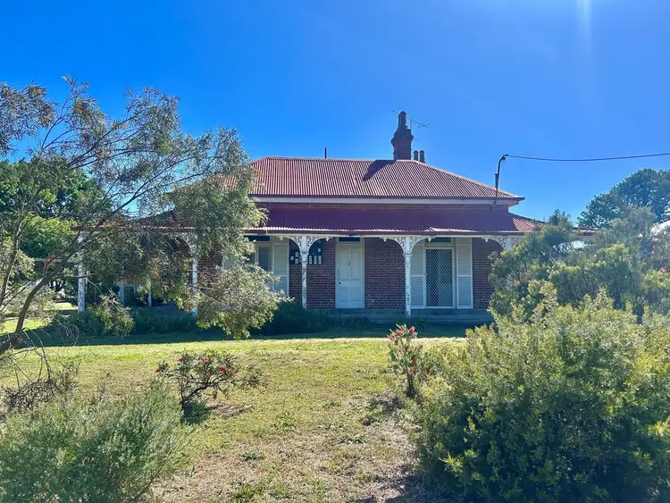 37 Park Street, Uralla NSW 2358