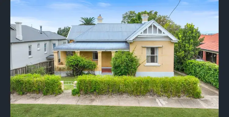 99 Upper Street, Tamworth NSW 2340