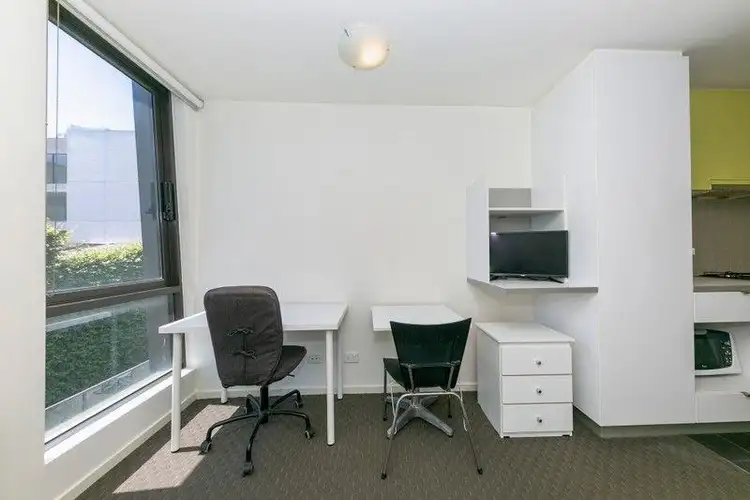 2 Eastern Place