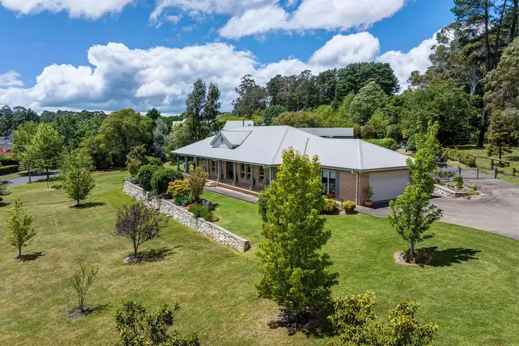 2 Morris Court