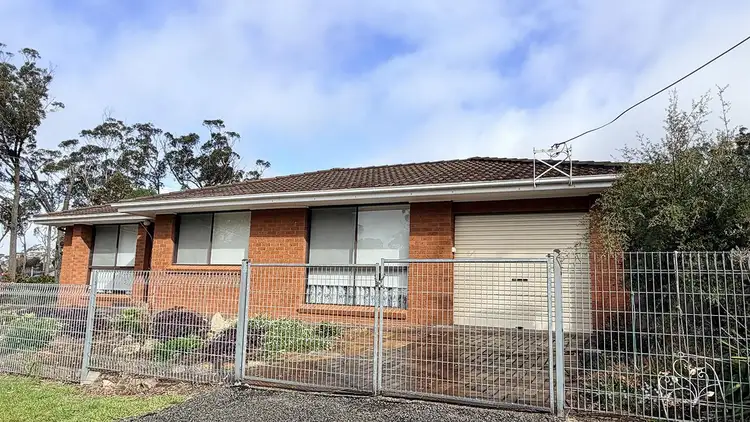 48 Orient Street
