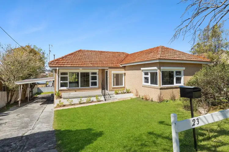 23 Hoskins Street