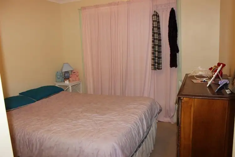 Sixth view of Homely semi-detached listing, 8B Ellis Park Cl, Dubbo NSW 2830