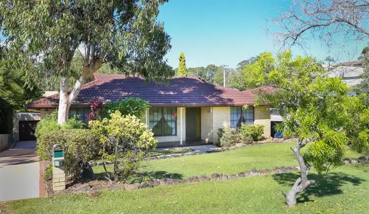 16 Lake View Avenue, Safety Beach NSW 2456