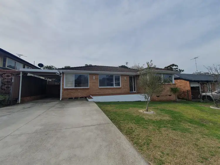 Main view of Homely house listing, 5 Poplar Crescent, Bradbury NSW 2560