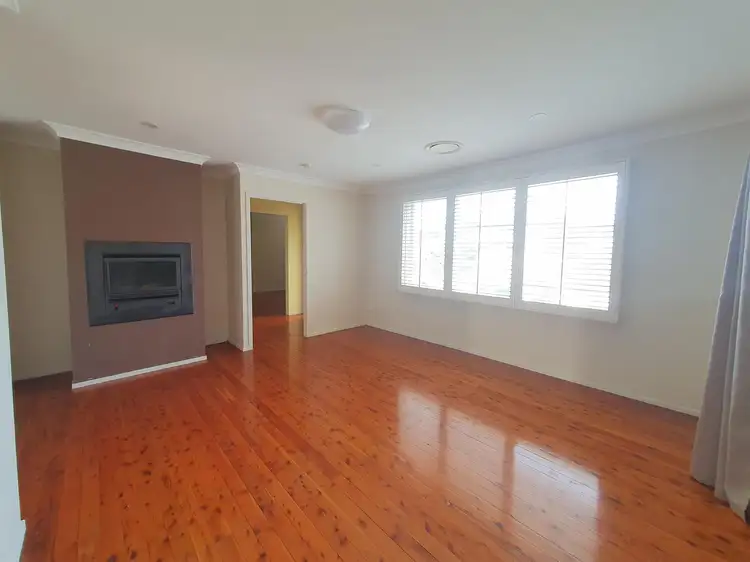 Fifth view of Homely house listing, 5 Poplar Crescent, Bradbury NSW 2560