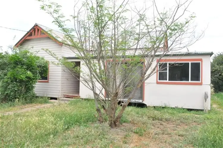 17 Yalcogran St, Mendooran NSW 2842