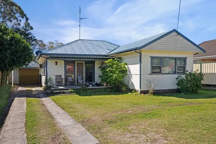 167 Bourke Rd, Umina Beach NSW 2257
