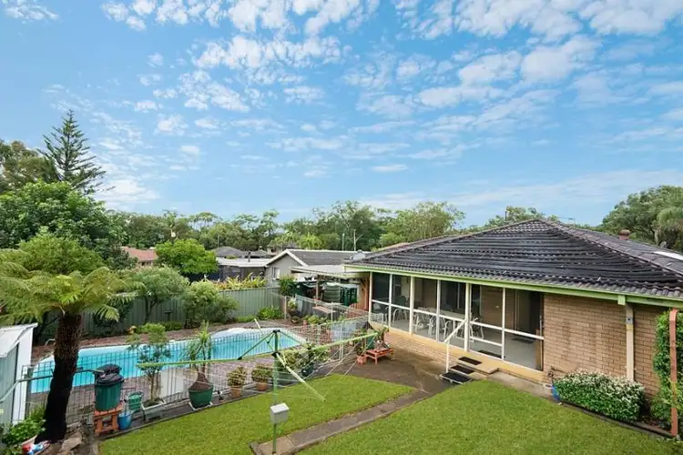 4 Wilks Ave, Umina Beach NSW 2257