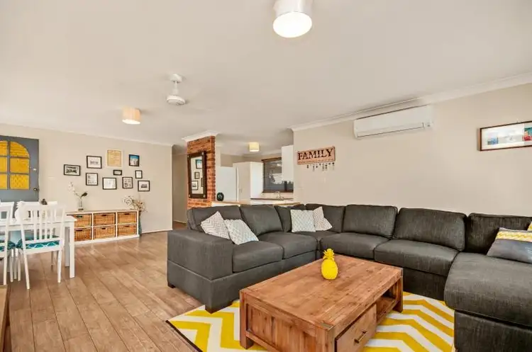70 Mackenzie Ave, Woy Woy NSW 2256