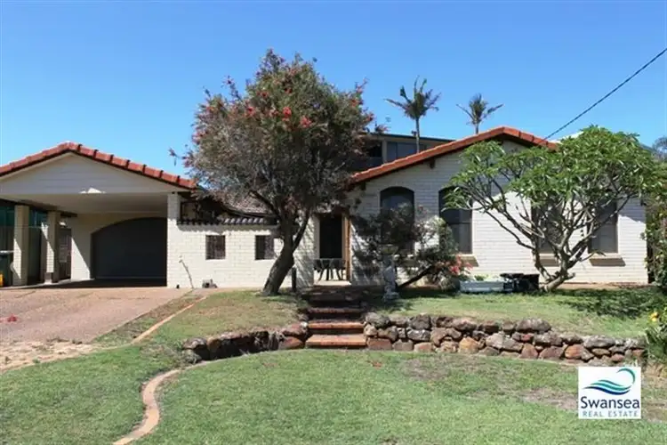 3 Rose Cl, Caves Beach NSW 2281