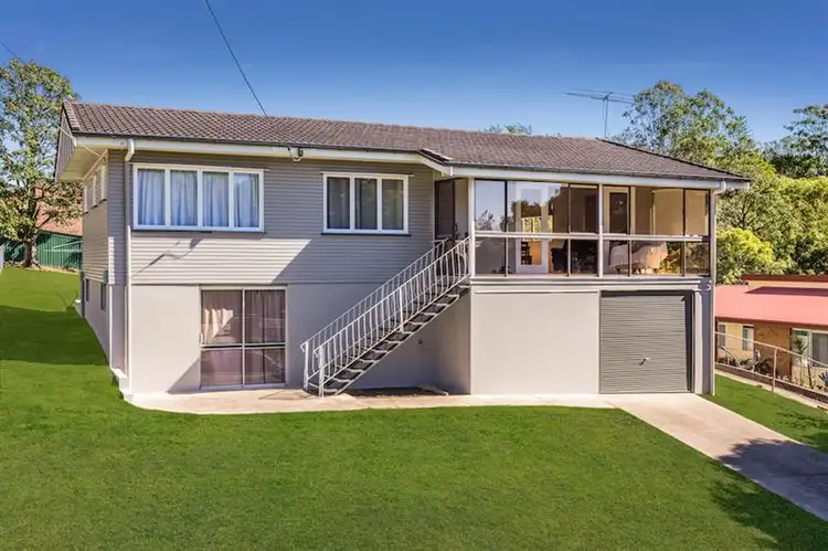 Main view of Homely house listing, 10 Marchant St, Tarragindi QLD 4121