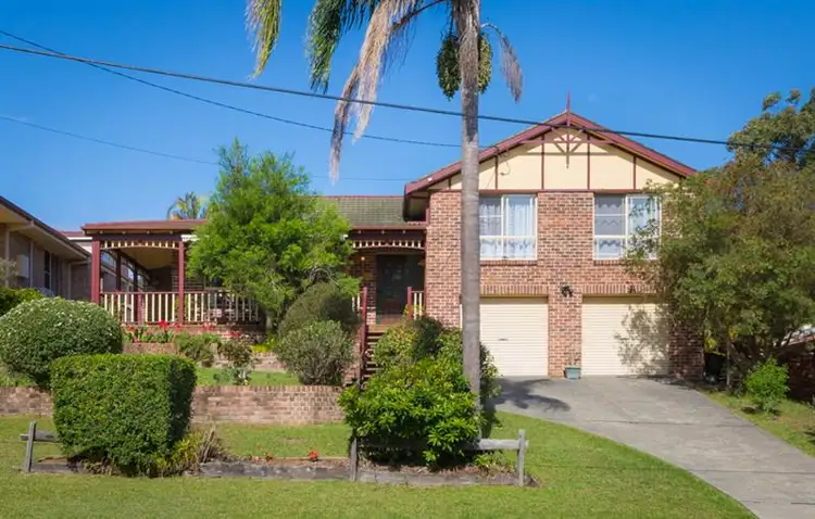 4 Ryan  Crescent, Woolgoolga NSW 2456