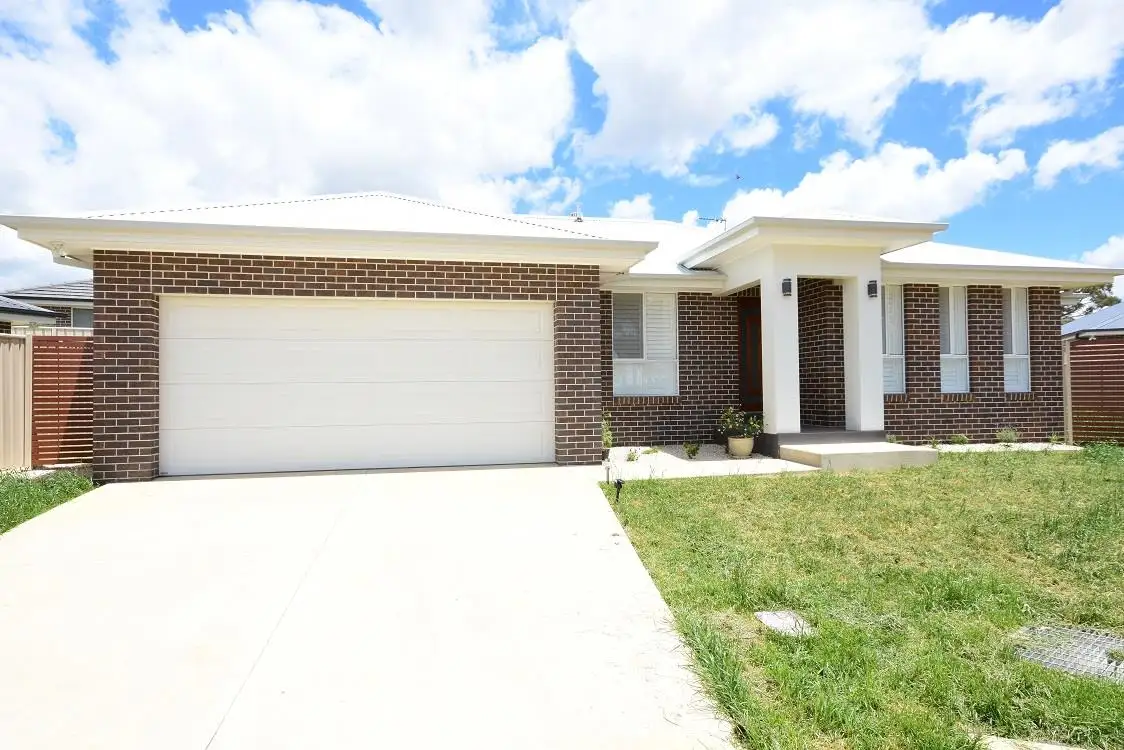 Main view of Homely unit listing, 3/18A Glasson Drive, Orange NSW 2800