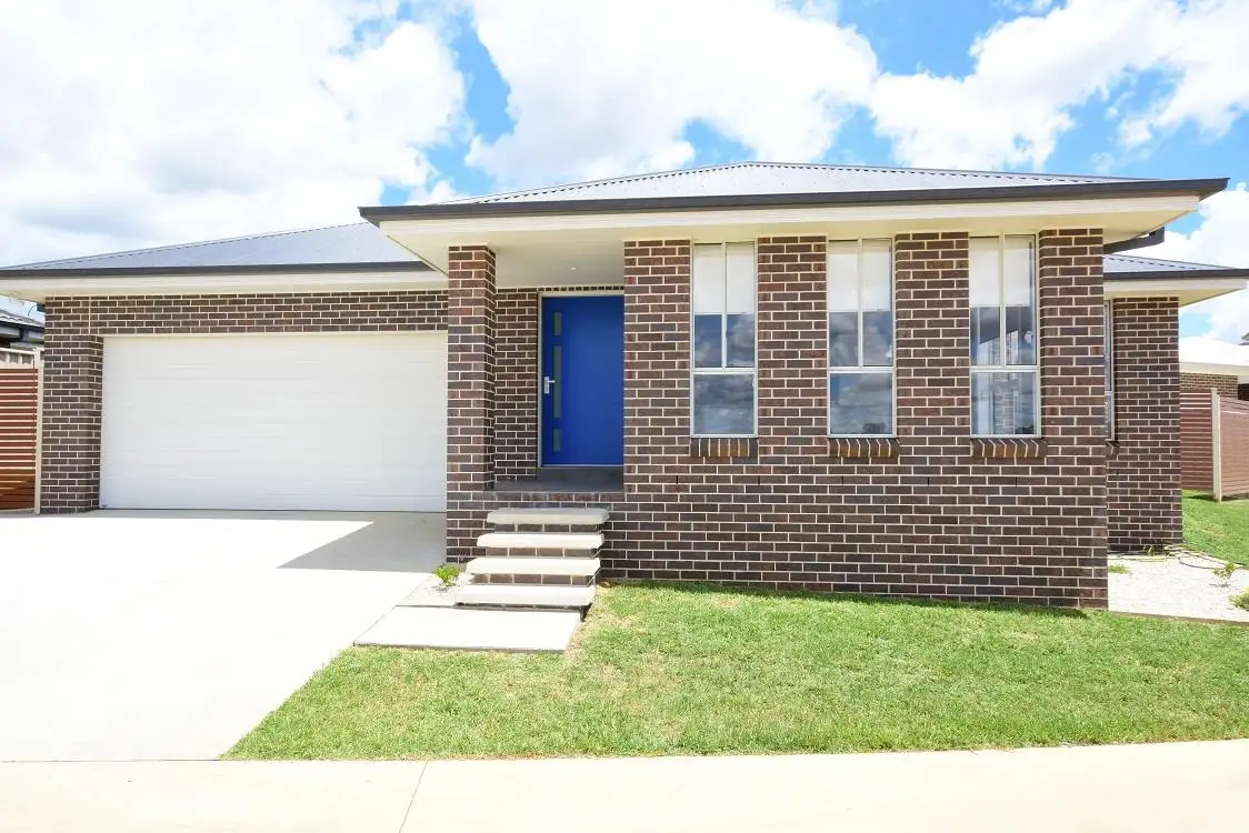 Main view of Homely villa listing, 4/18A Glasson Drive, Orange NSW 2800