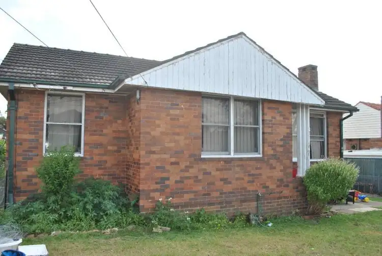 18 Gundaroo Street, Villawood NSW 2163