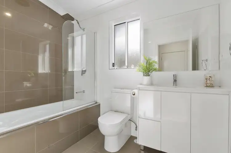 Fourth view of Homely villa listing, 8/231 Princes Highway, Albion Park NSW 2527